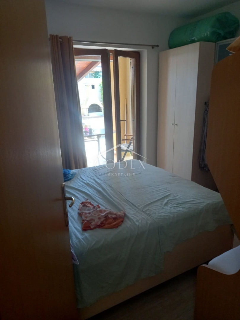 Banjole, Volme – enosobno stanovanje naprodaj s parkiriščem