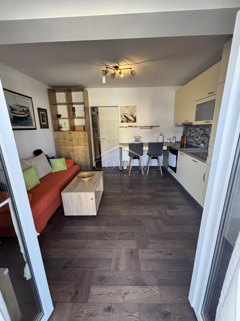 Njivice - blizu morja