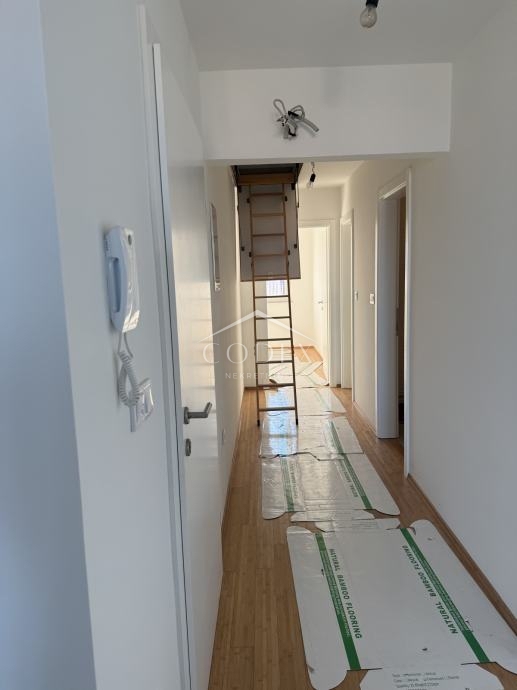 Malinska – prodaja modernega stanovanja z ložo in čudovitim razgledom