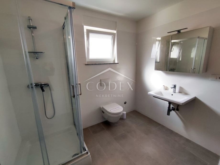 Malinska – prodaja modernega stanovanja z ložo in čudovitim razgledom