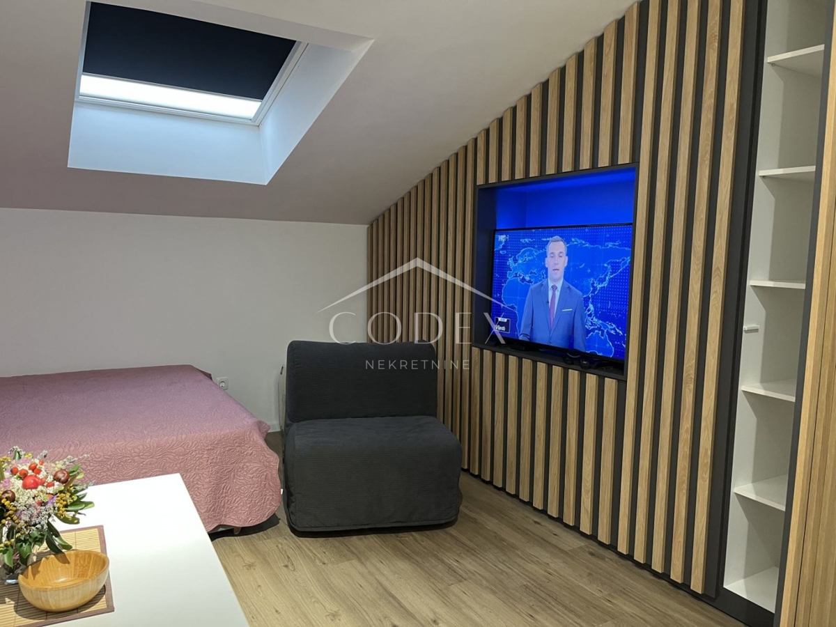 Crikvenica – prodaja 2 modernih apartmajev, 100 m od morja!