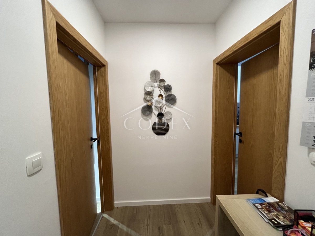 Crikvenica – prodaja 2 modernih apartmajev, 100 m od morja!