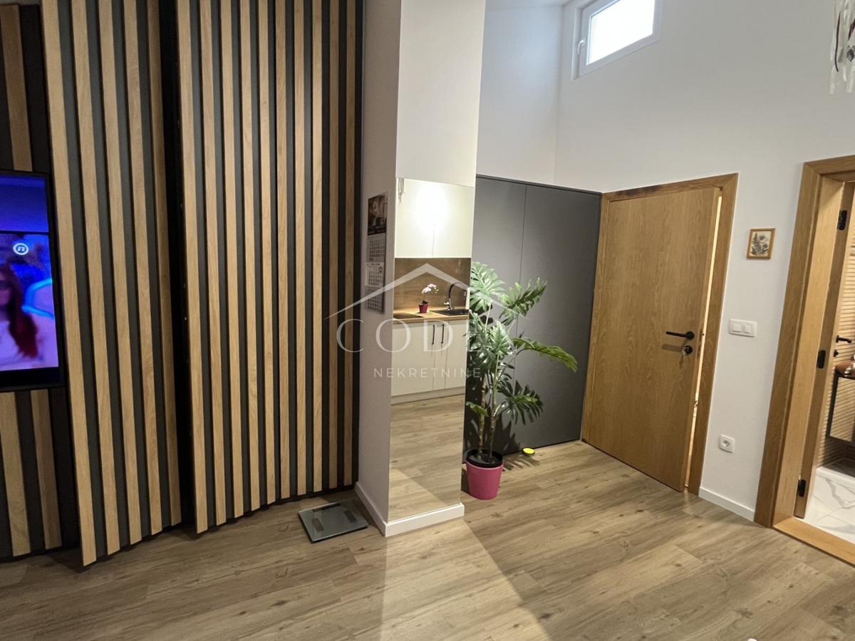 Crikvenica – prodaja 2 modernih apartmajev, 100 m od morja!