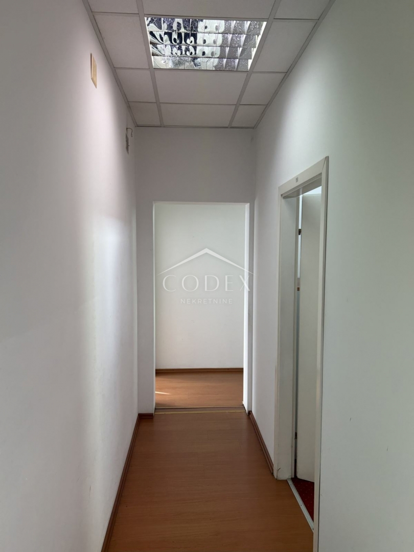 Škurinje – Poslovni prostor naprodaj