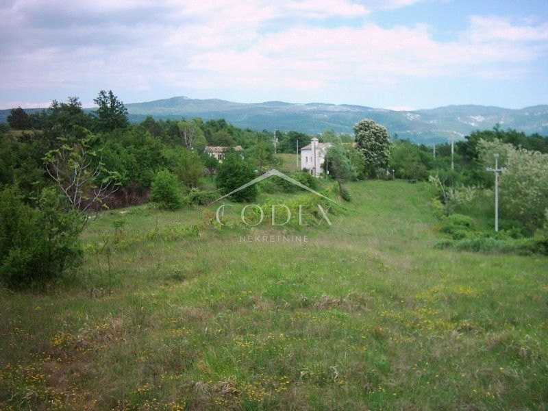 Zemljišče Lupoglav, 83.000m2