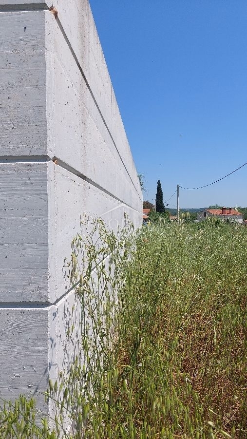 Rovinj - prodaja gradbena zemljišča z gradbenim dovoljenjem