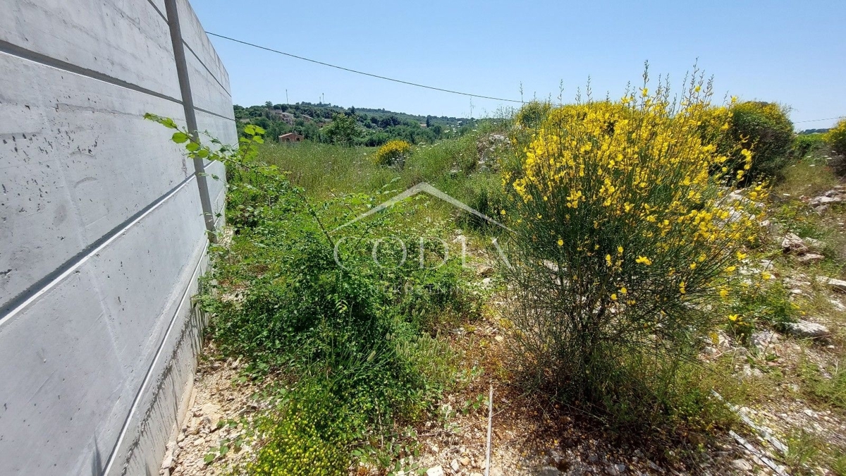 Rovinj - prodaja gradbena zemljišča z gradbenim dovoljenjem