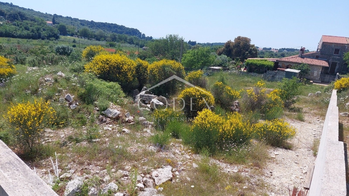 Rovinj - prodaja gradbena zemljišča z gradbenim dovoljenjem