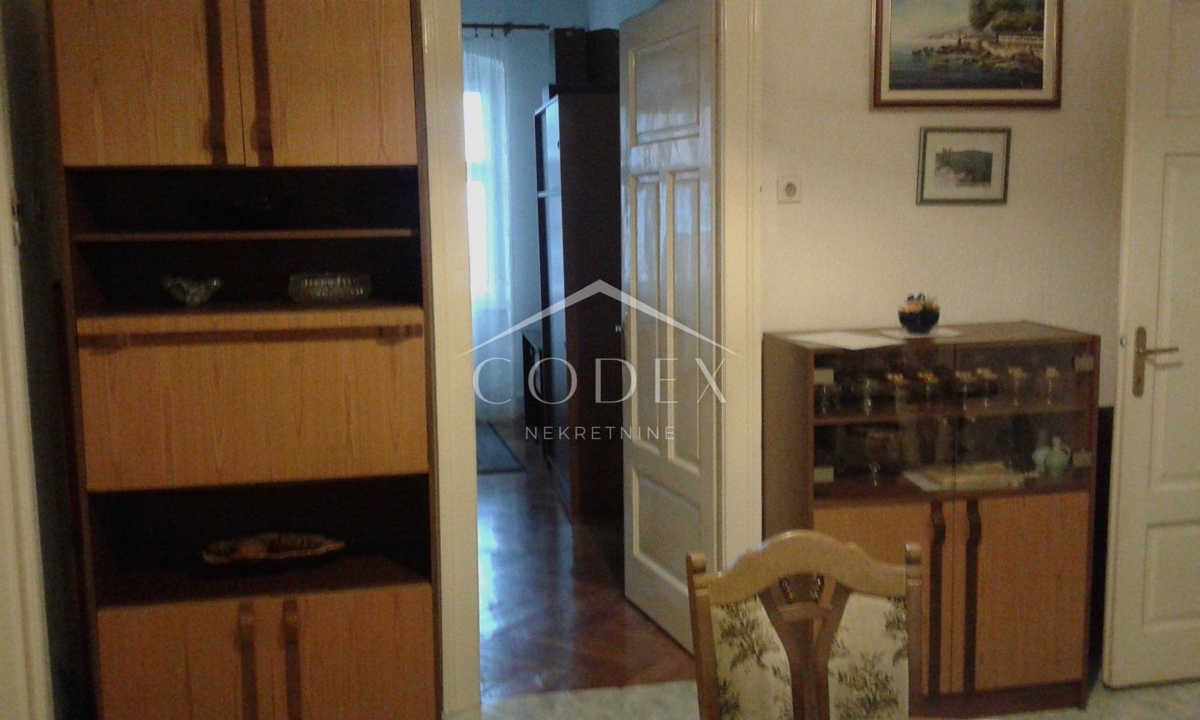 Podmurvice - Apartma v vili na mirni lokaciji