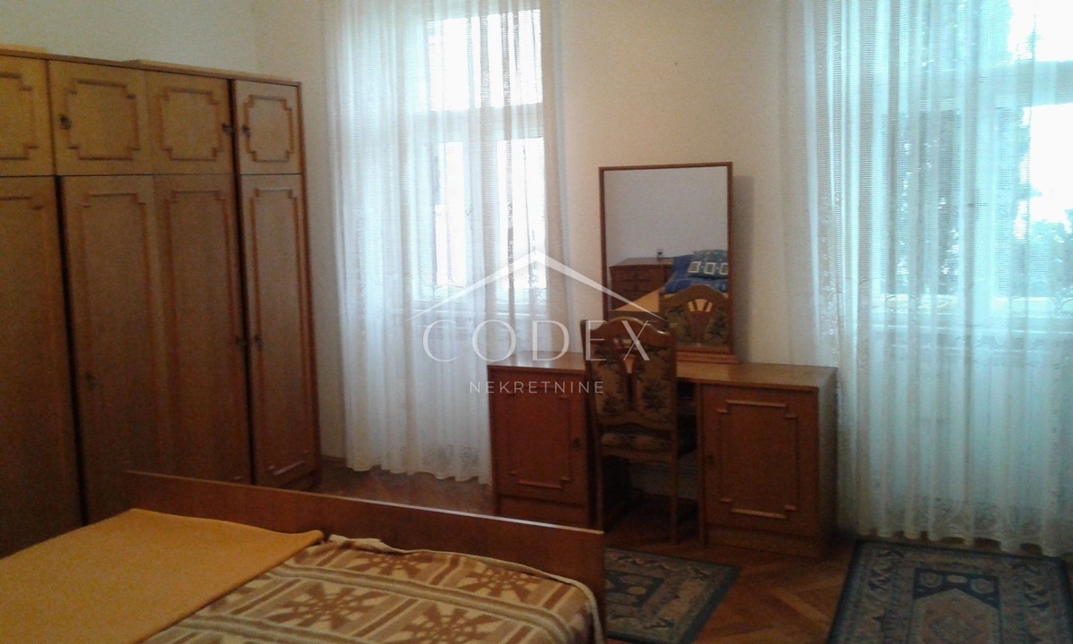 Podmurvice - Apartma v vili na mirni lokaciji