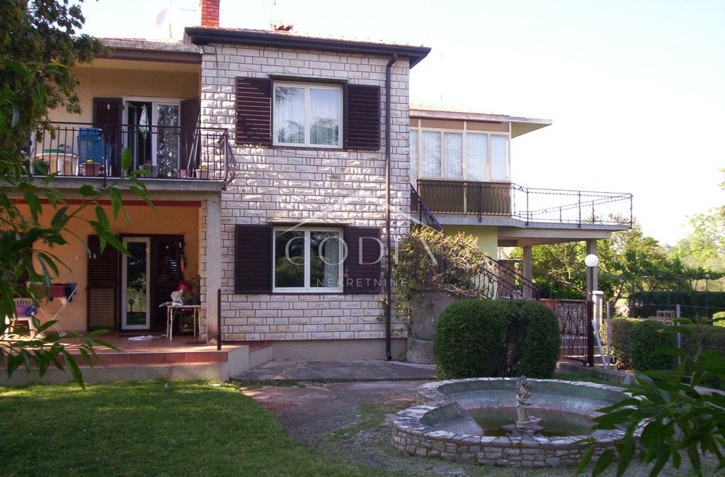 Brtonigla - posest z zazidljivim zemljiščem, 8350 m2