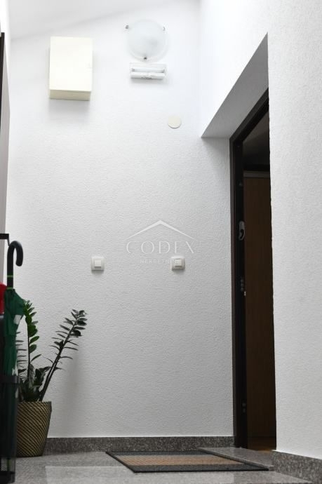Kastav - prodaja luksuznega penthousea s pogledom na morje