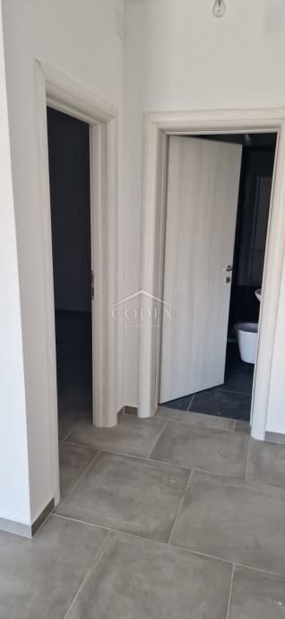 Crikvenica - prodaja dvosobnega neopremljenega stanovanja