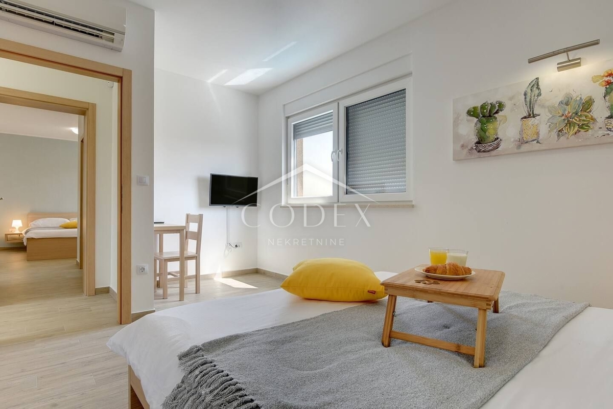 Pula, Šikići - prodaja moderne hiše z bazenom