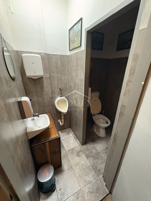 Poslovni prostor Stari Grad, Rijeka, 90m2