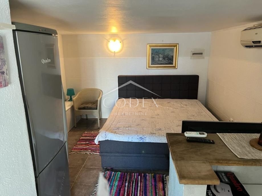 Selce - 3 apartmaji v pritličju z dvoriščem