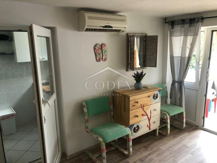 Selce - 3 apartmaji v pritličju z dvoriščem