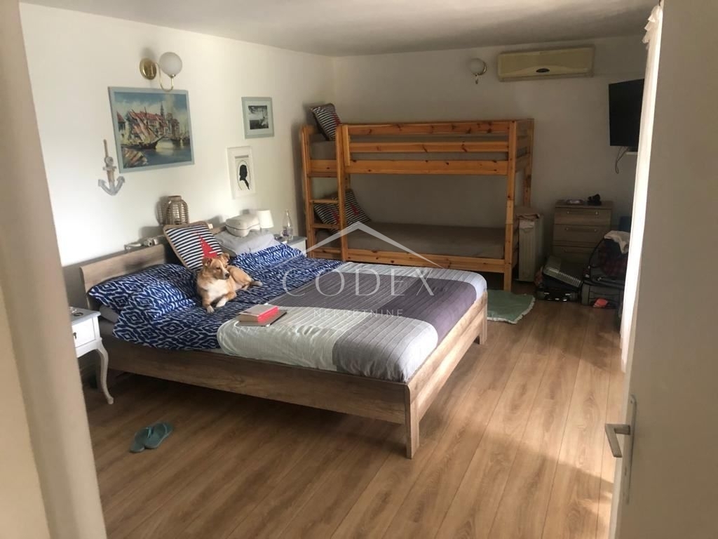 Selce - 3 apartmaji v pritličju z dvoriščem