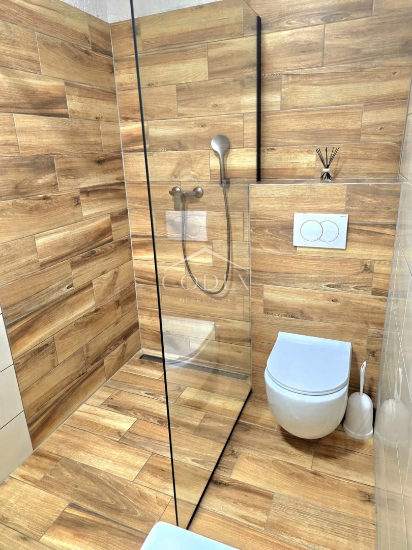 Grižane – prodaja primorske hiše z velikim dvoriščem