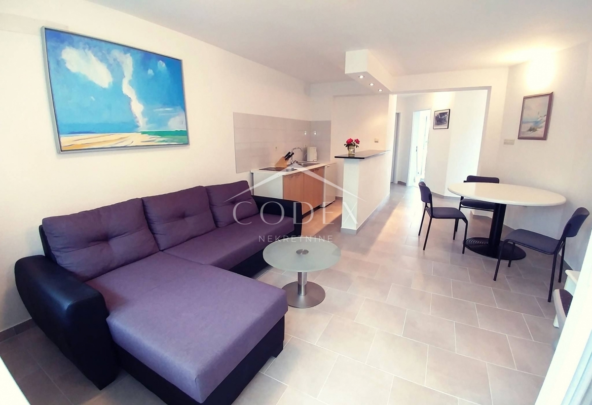 Jadranovo – prodaja 3 stanovanjskih enot na mirni lokaciji