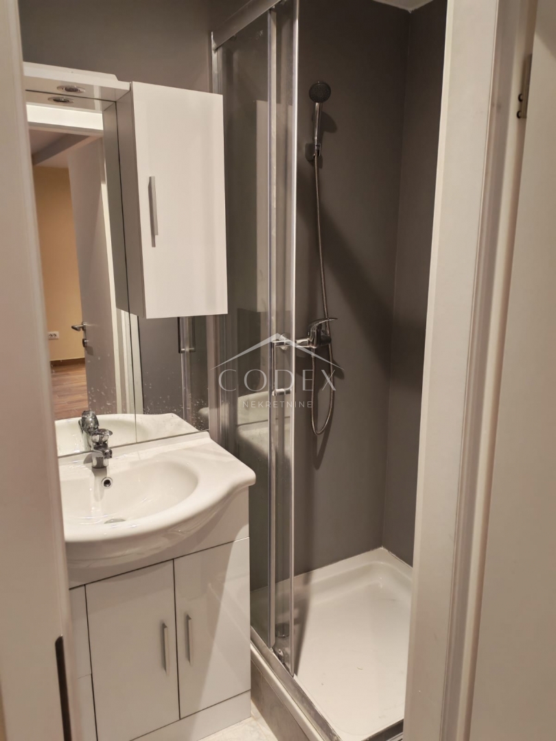 Opatija – stanovanje v zgodovinski vili, 100 metrov od morja