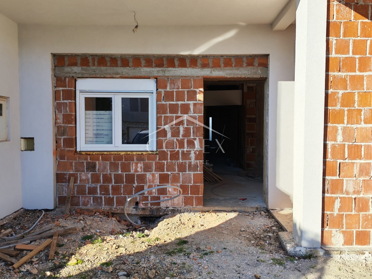 Crikvenica – Prodaja novogradnje, vseljive do sezone