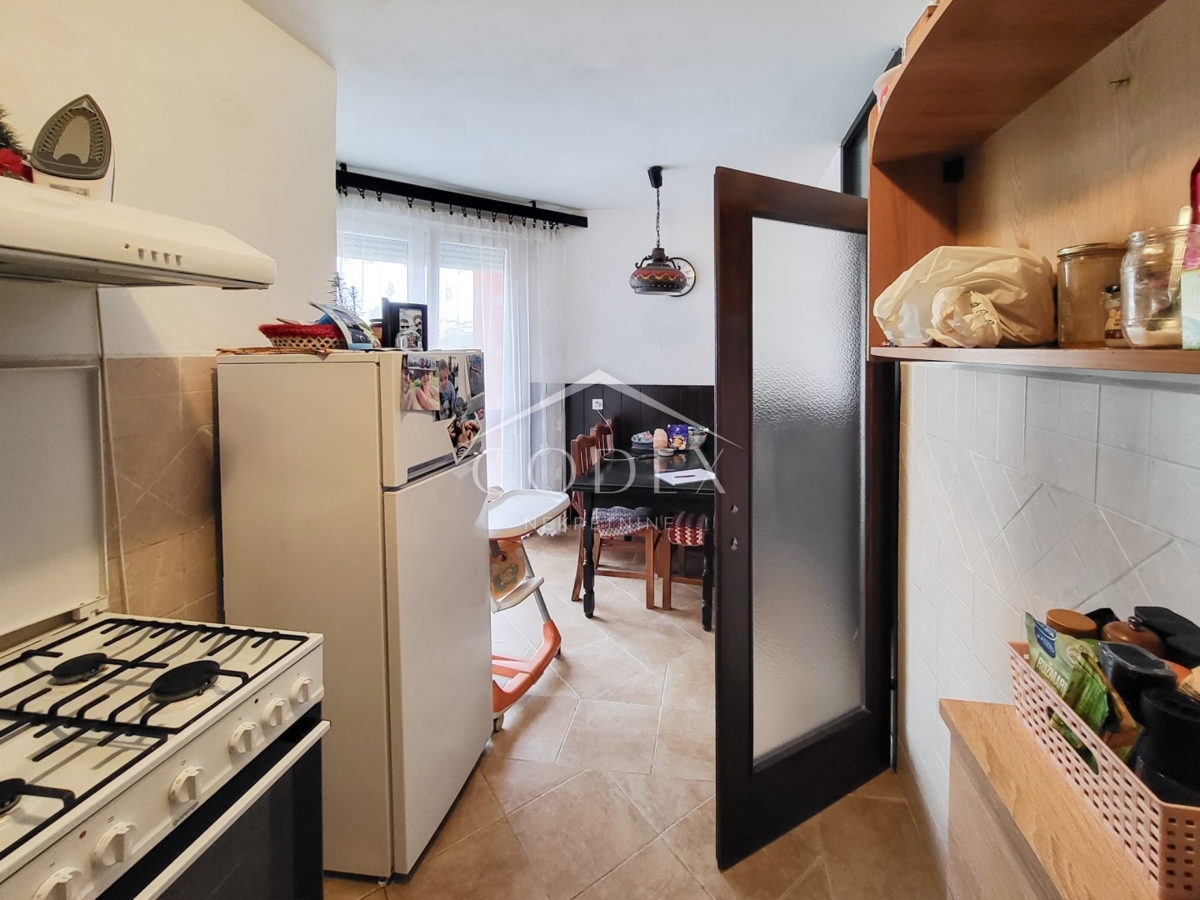 Karlovac – attraktive 1-Zimmer-Wohnung mit Wohnzimmer zu verkaufen