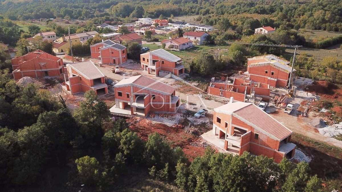 Labin - kompleks vil za gradnjo nedaleč od morja