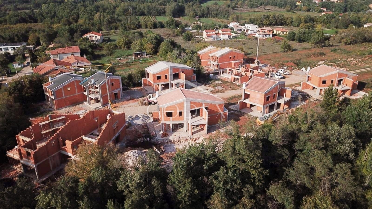 Labin - kompleks vil za gradnjo nedaleč od morja