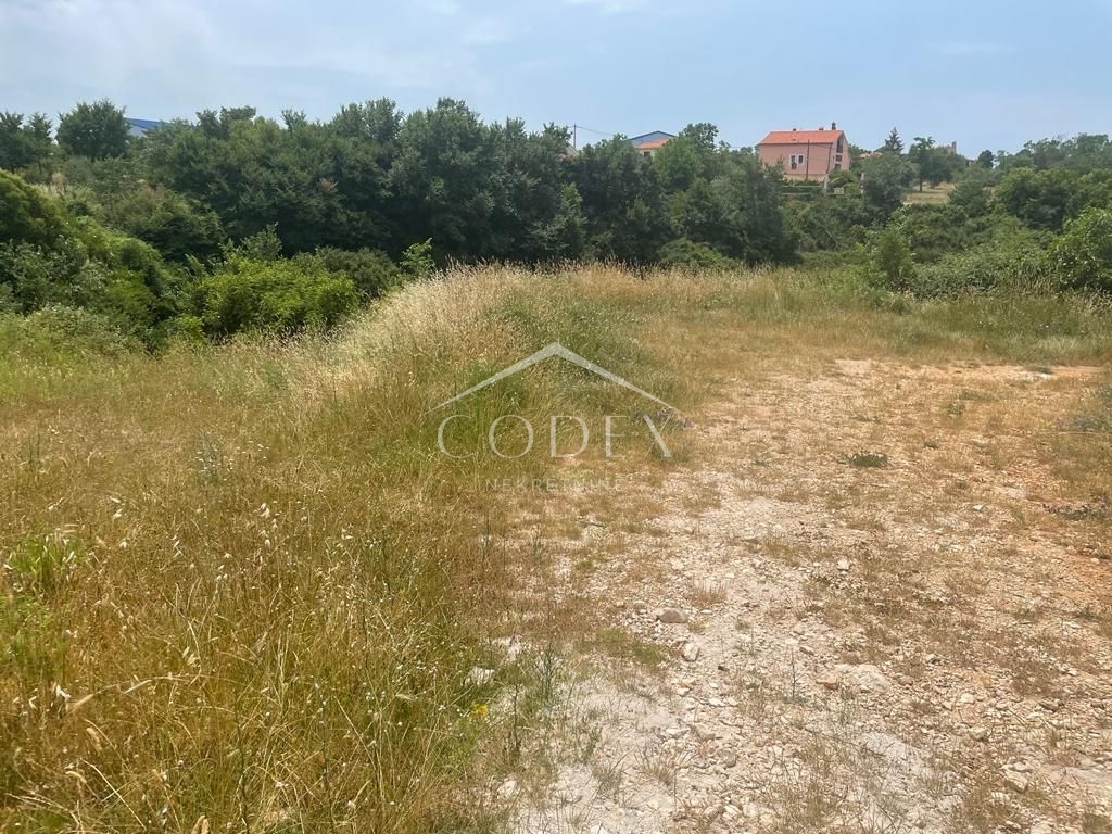 Vodnjan - prodaja gradbenega zemljišča s potencialom