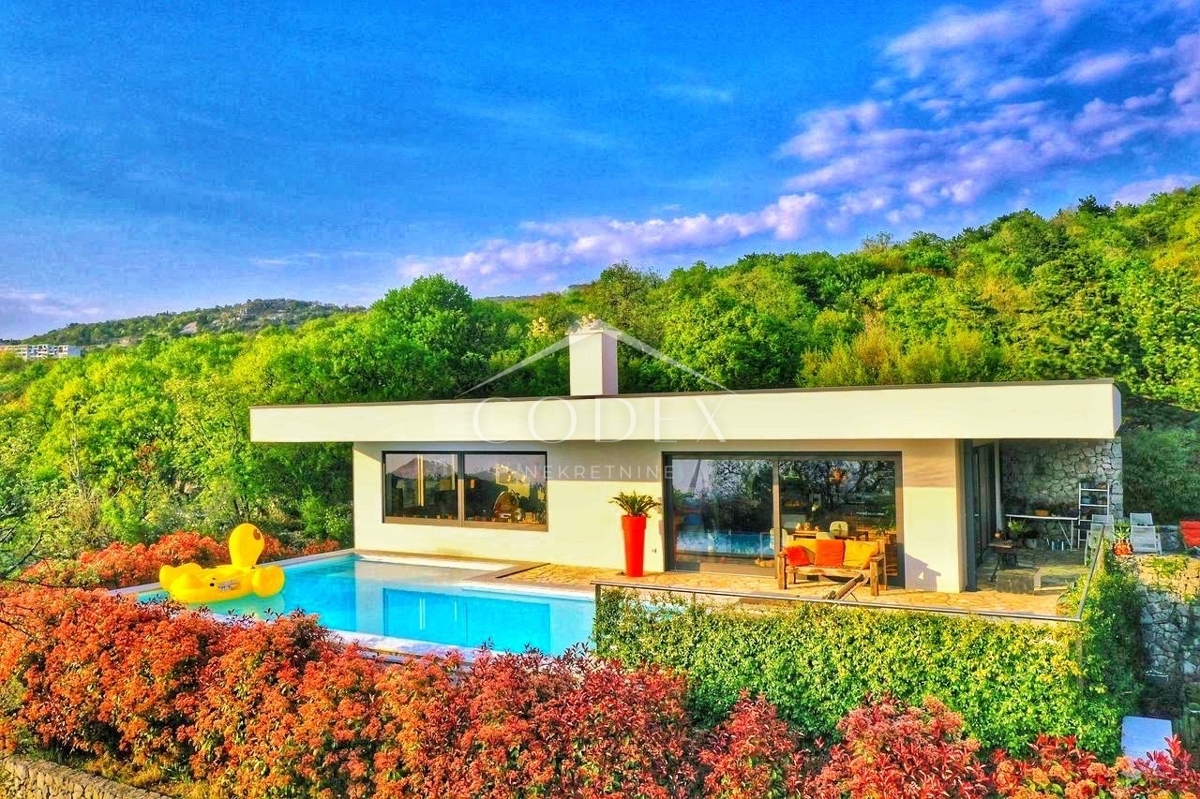 Kostrena - dve lepi novogradnji s terasami in bazenom