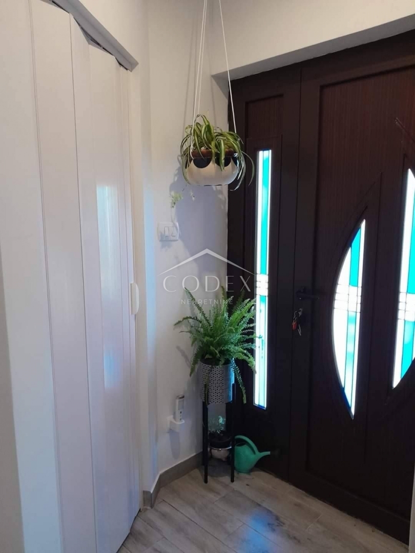 Viškovo - stanovanje s teraso in 2 parkirnima mestoma