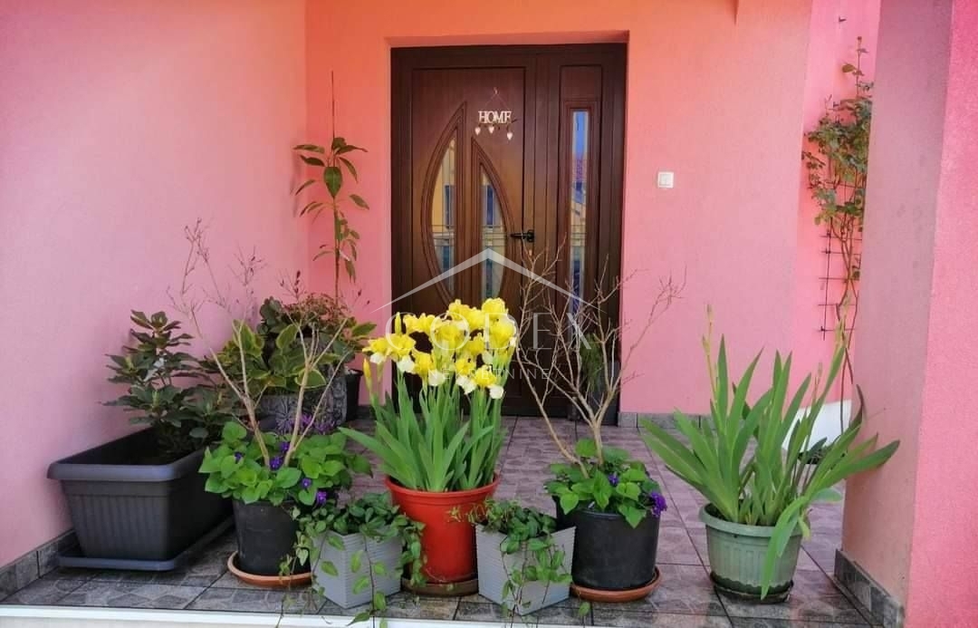 Viškovo - stanovanje s teraso in 2 parkirnima mestoma