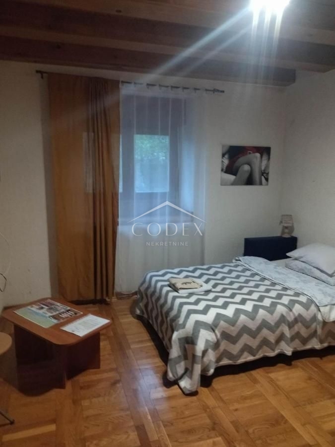 Podmurvice/Mlaka - prodamo etažo v centru mesta