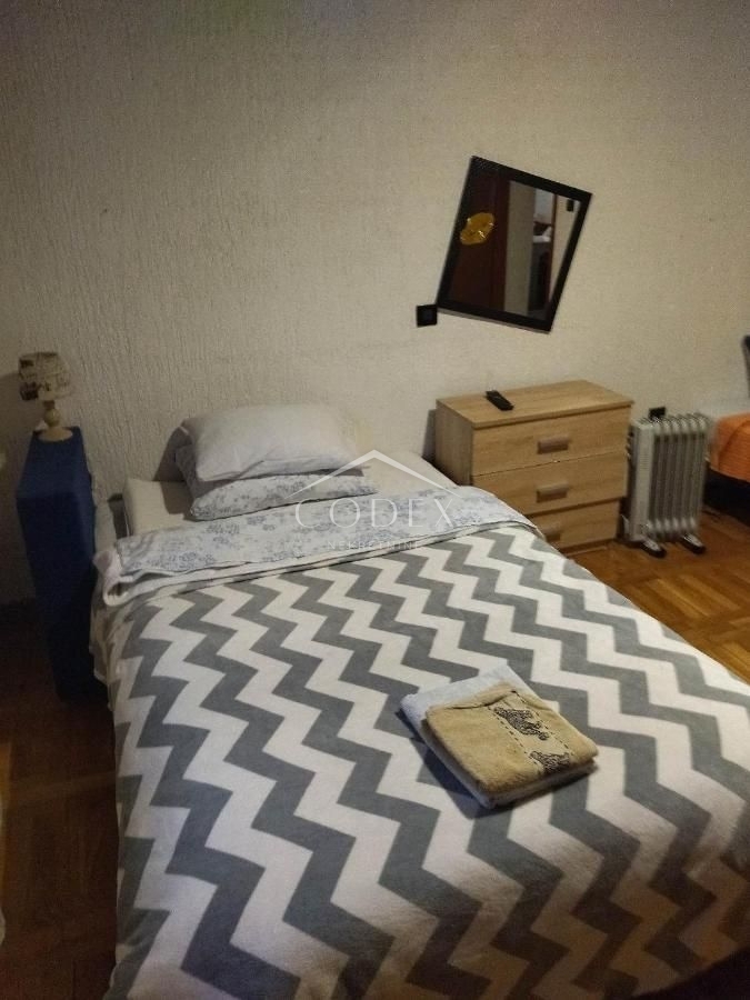 Podmurvice/Mlaka - prodamo etažo v centru mesta