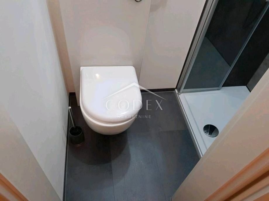 Vrsar - prodaja popolnoma prenovljenega stanovanja