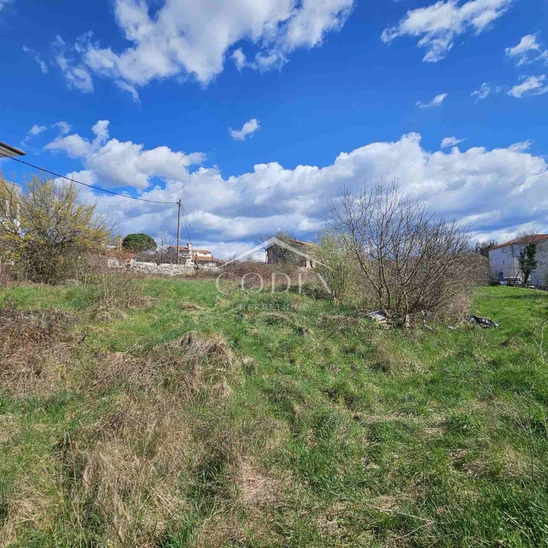 Viškovo - lep ravninski teren s pogledom na morje