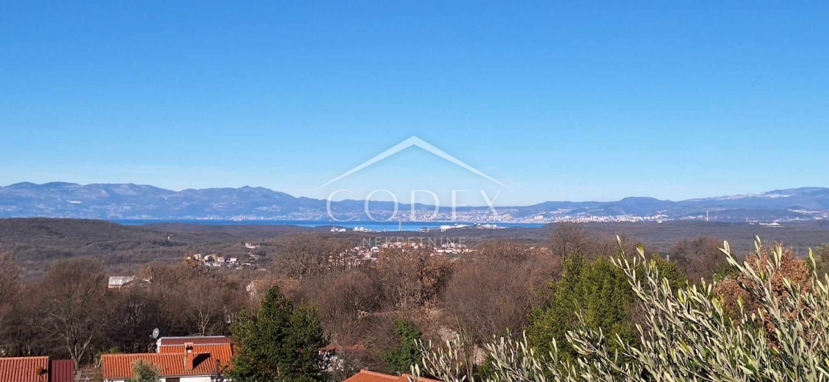 Otok Krk, Dobrinj - hiša z dvema apartmajema