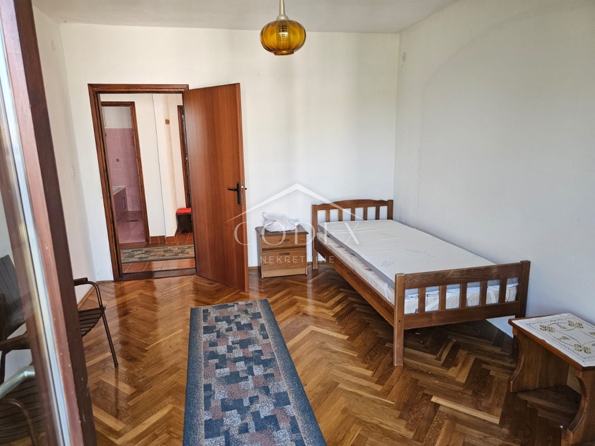 Okolica Poreča - Samostojna hiša s 3 enotami