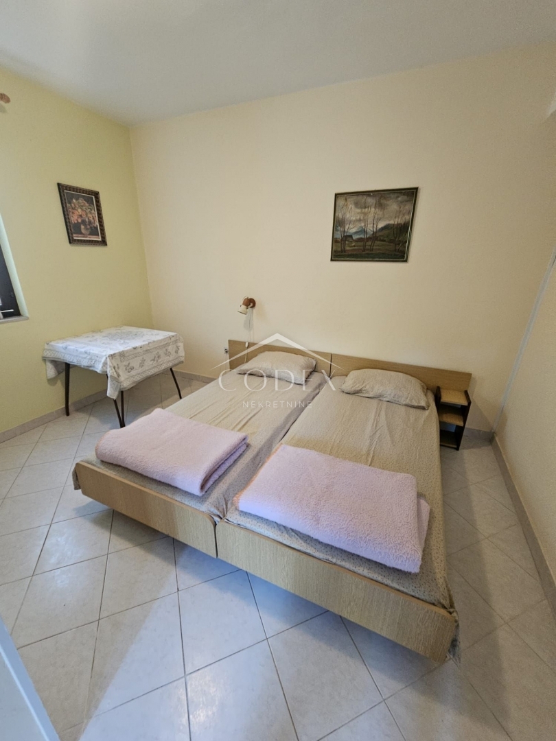Okolica Poreča - Samostojna hiša s 3 enotami