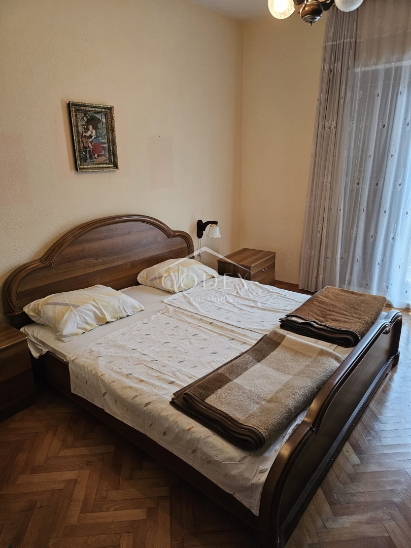 Okolica Poreča - Samostojna hiša s 3 enotami