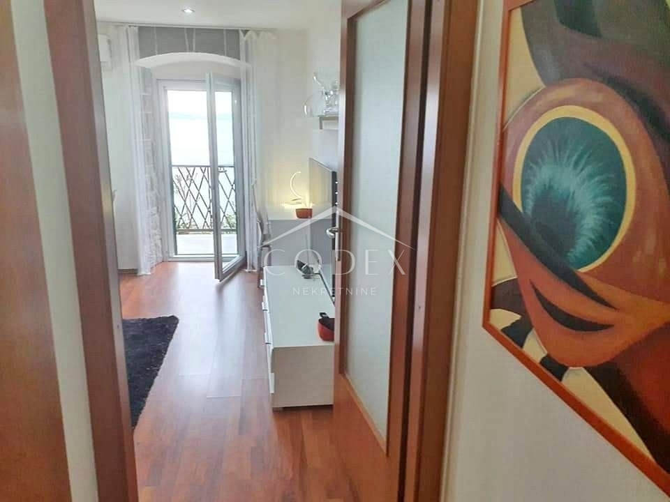 Pećine - prodamo enosobno stanovanje, 1. vrsta do morja!