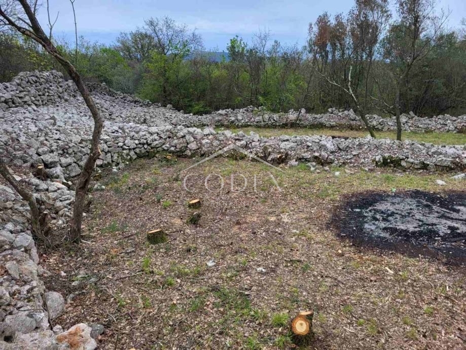 Vrbnik - prodaja gradbenega zemljišča