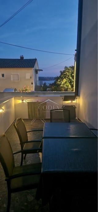 Crikvenica - prodamo dvosobno stanovanje
