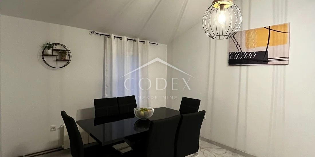 Malinska - prodaja hiše s 5 apartmaji za investicijo
