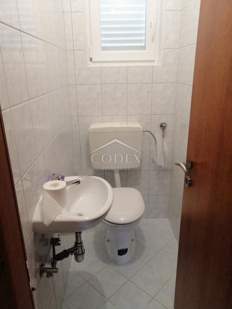 Čižići - prodamo dvosobno stanovanje