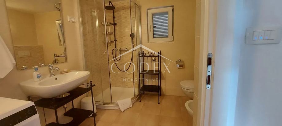 Hiša Barbat na Rabu, Rab, 100m2