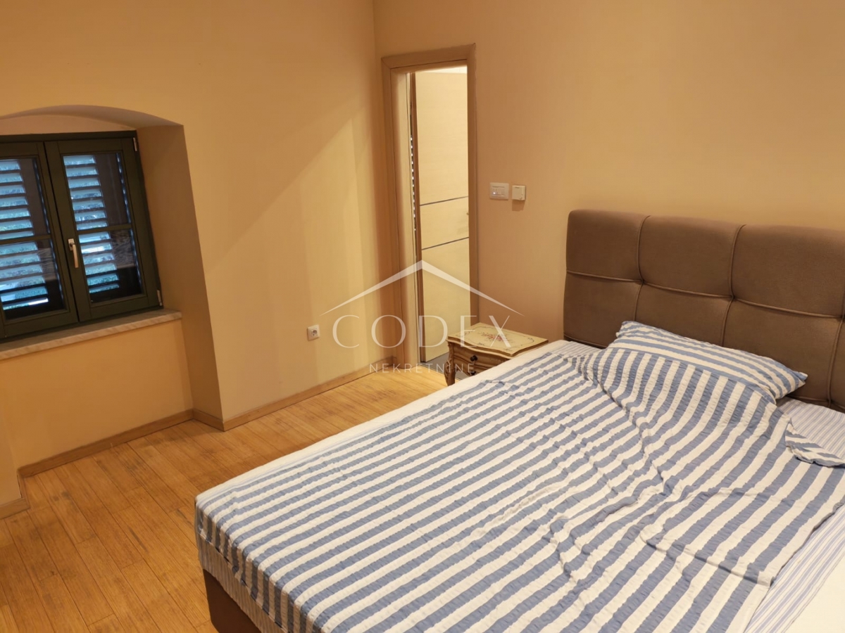 Opatija – stanovanje v zgodovinski vili v samem središču