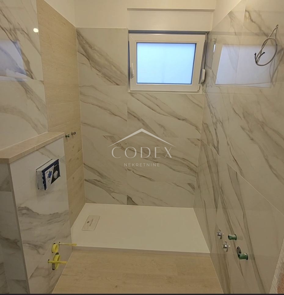 Kastav, Rubeši – prodaja luksuzne novogradnje z garažo in vrtom