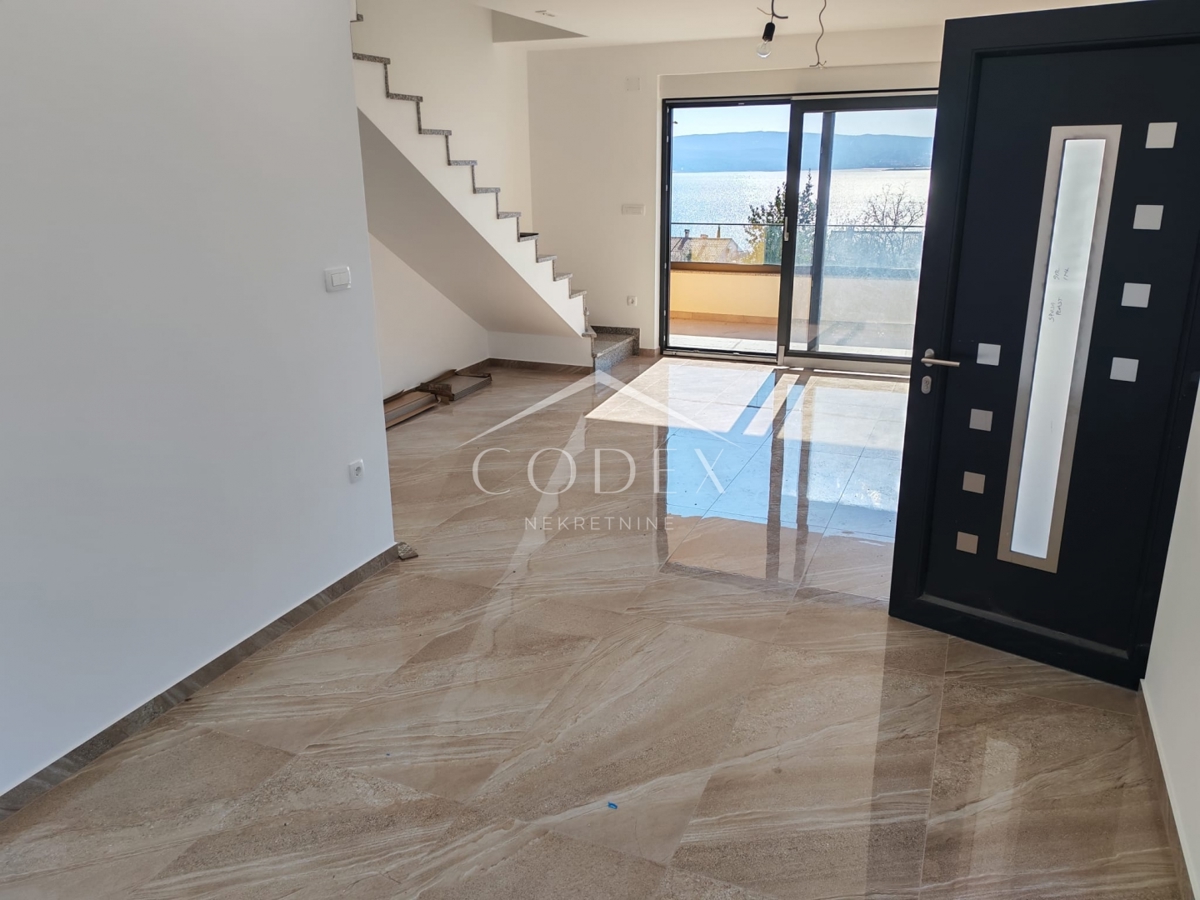 Dramalj – Stanovanje v novogradnji s pogledom na morje